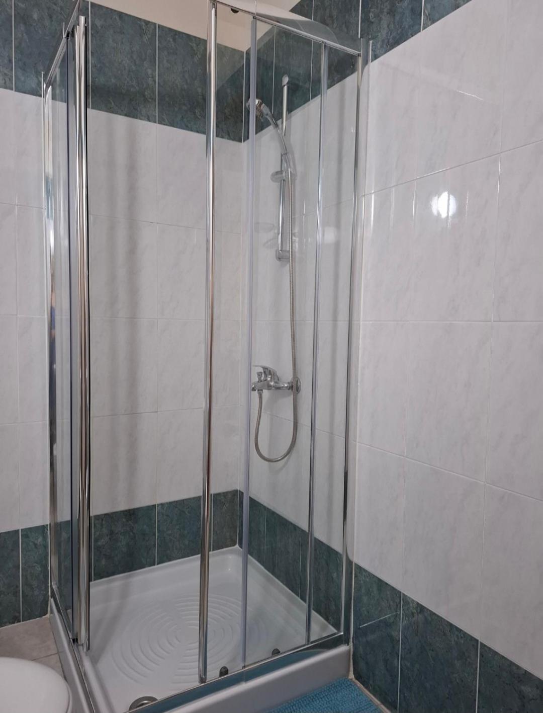 By The Way Apartment 1 Larnaca Bagian luar foto